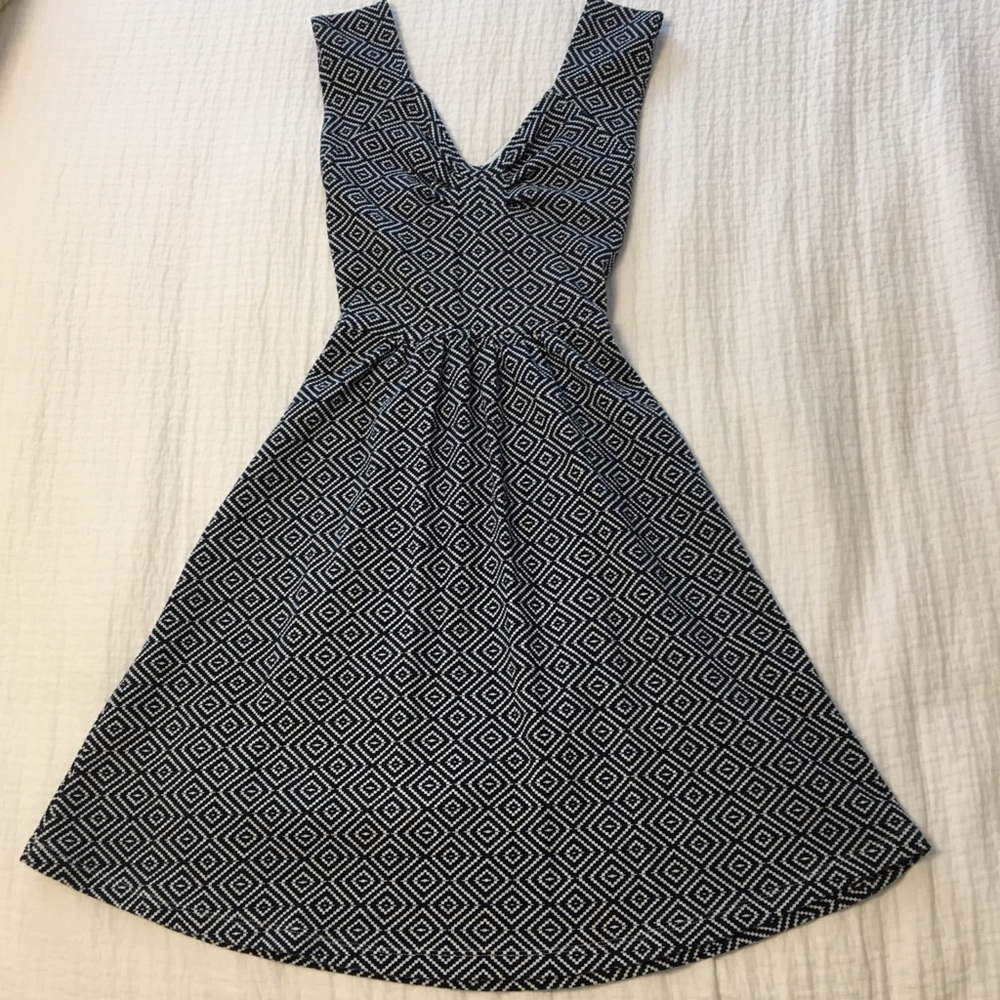 Anthropologie cross-back dress - Navy and White